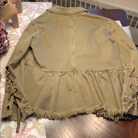 Free people raw edge Jacket size medium - Picture 10 of 10